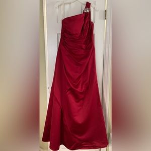 David’s Bridal Apple Red One Shoulder Bridesmaid Dress